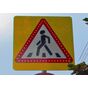 Знак светодиодный дорожный 1.22 пешеходный переход предупреждающий красный зебра треугольник для дороги купить по недорогой цене от производителя в Москве
