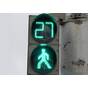 Транспортный светофор для пешеходного перехода мигающий дорожный трехсекционный светодиодный купить по недорогой цене от производителя в Москве