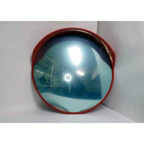 Зеркало сферическое с козырьком безопасности обзорное выпуклое на столбе для выезда купить недорогой цене от производителя в Москве